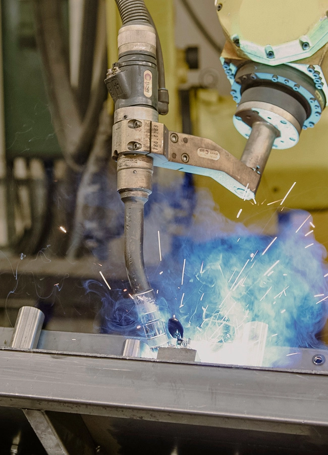 WhoWeAre_Carousel_LookingForward_Image2