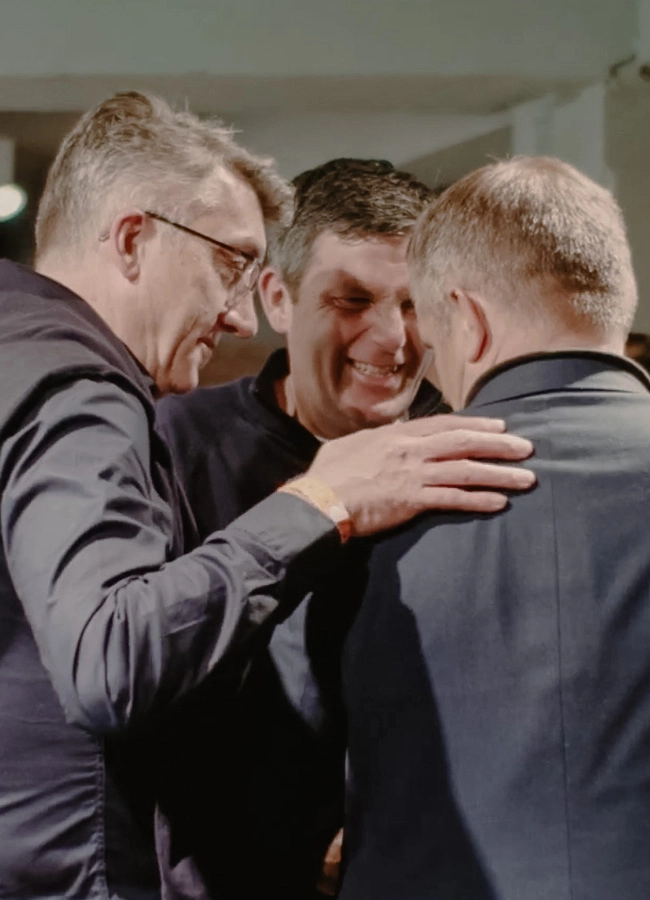 WhoWeAre_Carousel_OurPeople_Image4